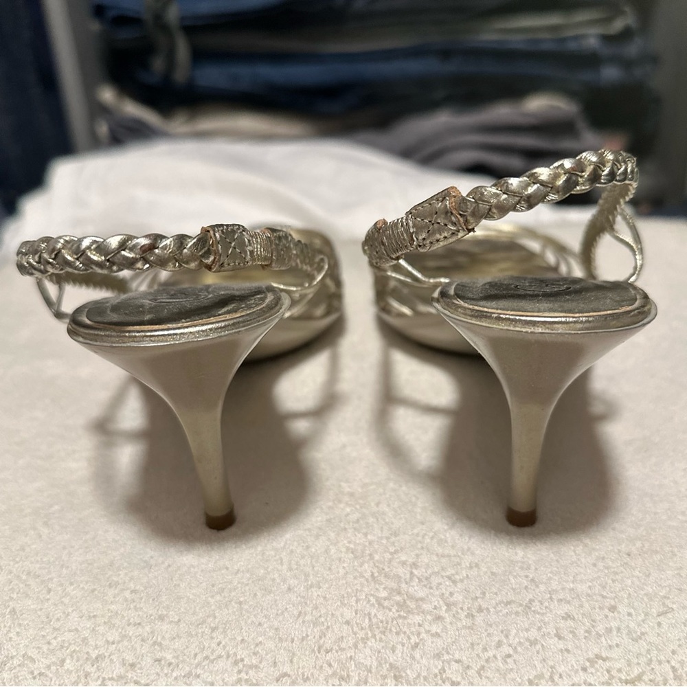 Carlos Santana strappy sandals champagne color perfect to wear to weddings - Picture 7 of 8